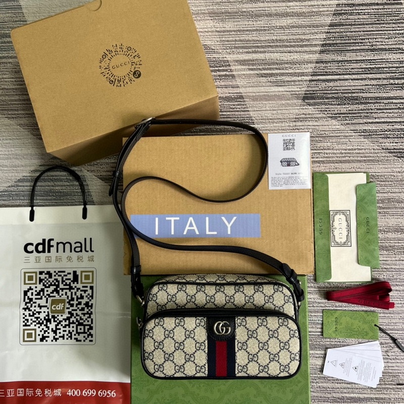 Gucci Handbags 655